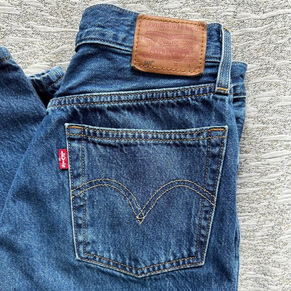 Levi's 501 Straight Ankle Jean